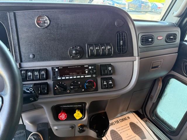 2022 Peterbilt 389-10