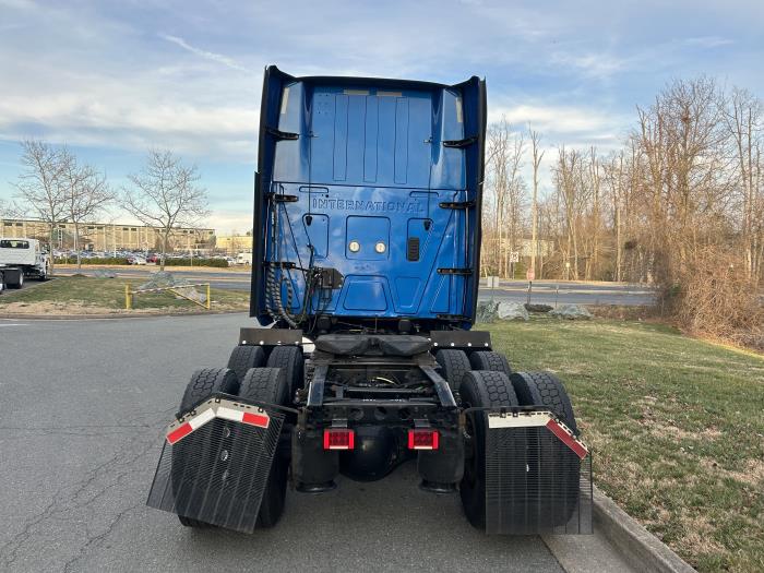 2022 International LT625-6