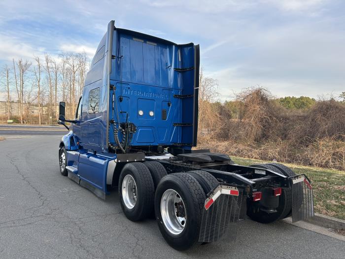 2022 International LT625-5