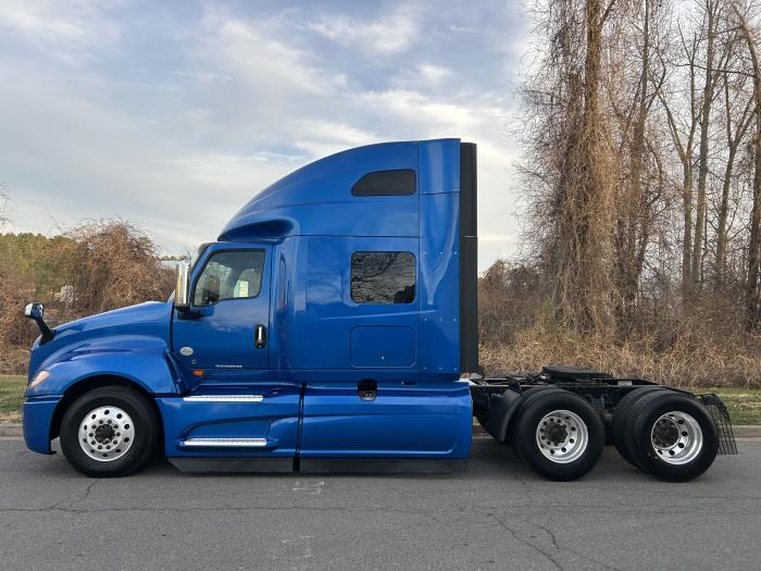 2022 International LT625-4