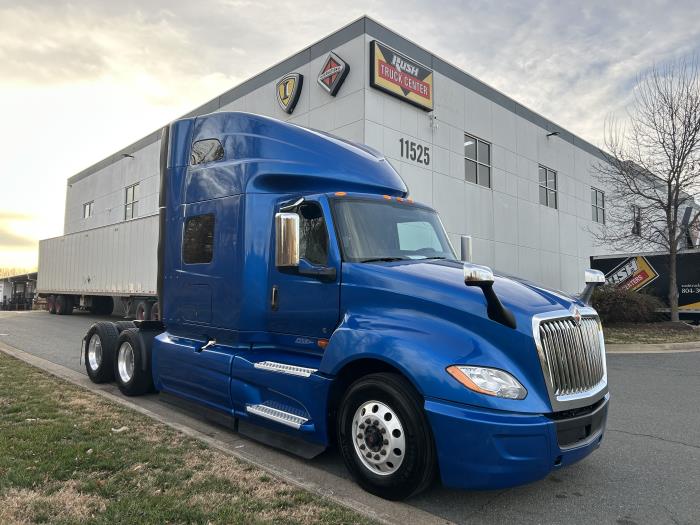 2022 International LT625-1