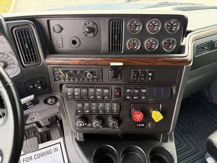 2026 International LT625-18