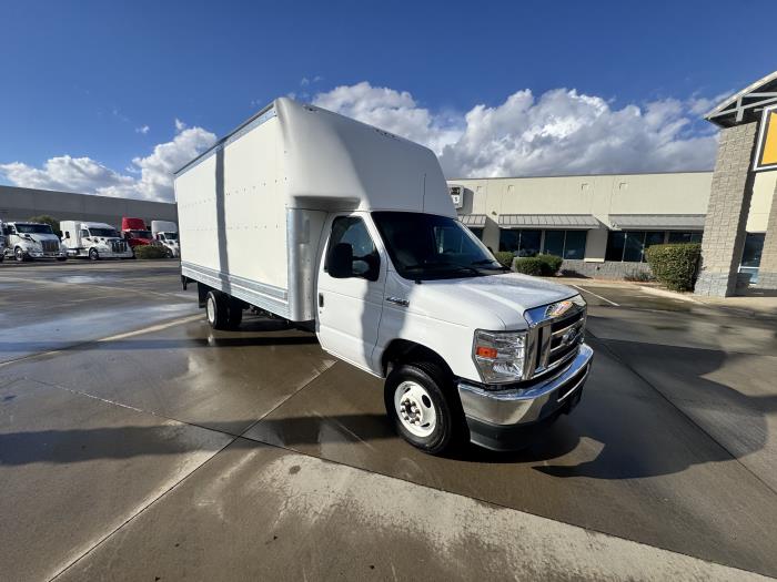 2021 Ford E-450-10