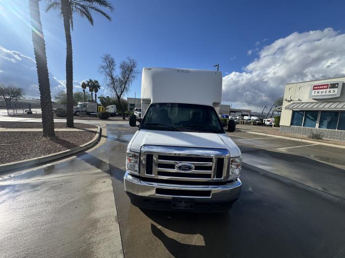 2021 Ford E-450-11