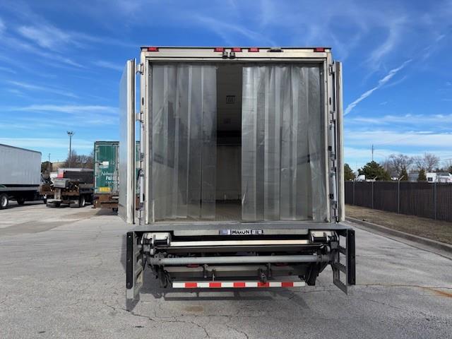 2019 International 4300-8