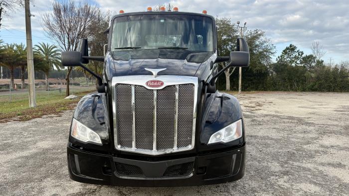 2022 Peterbilt 579-7