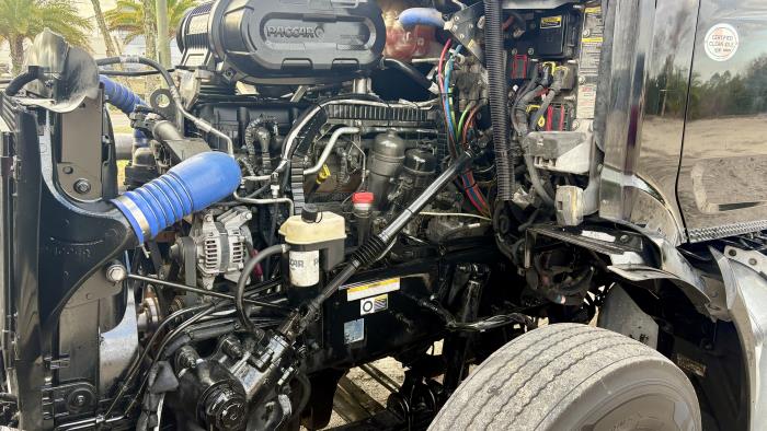 2022 Peterbilt 579-16