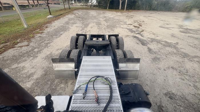 2022 Peterbilt 579-17