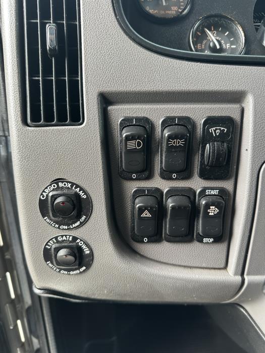 2020 Peterbilt 337-11