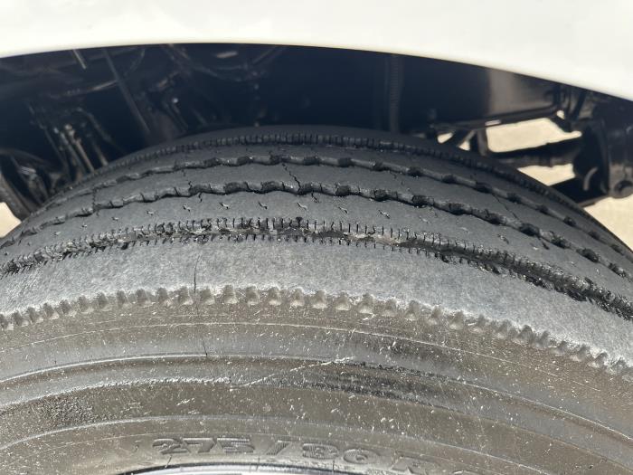 2020 Peterbilt 337-18