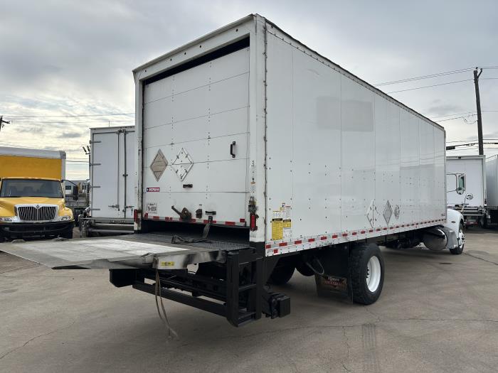 2020 Peterbilt 337-3