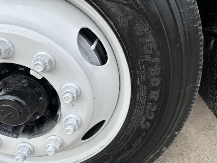 2020 Peterbilt 337-25