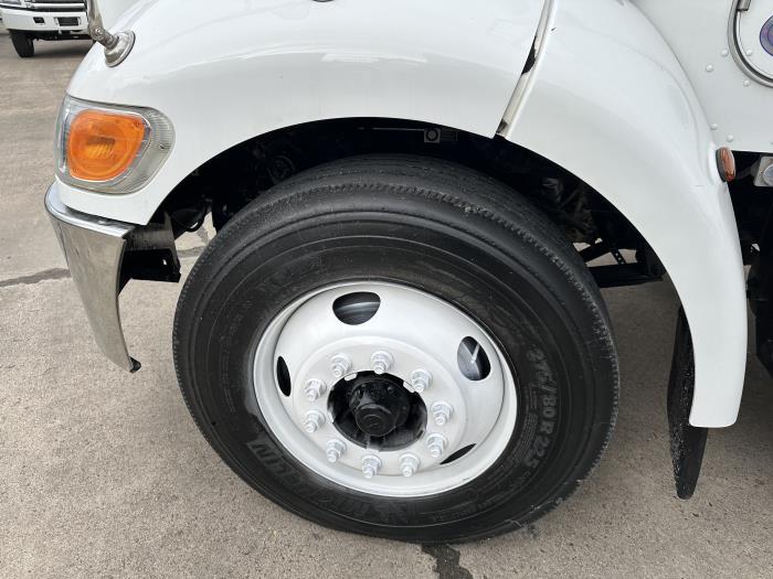 2020 Peterbilt 337-26