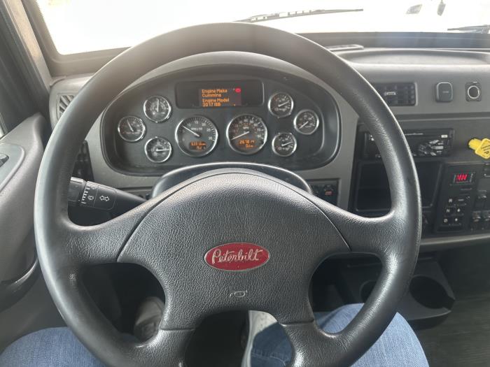2020 Peterbilt 337-11