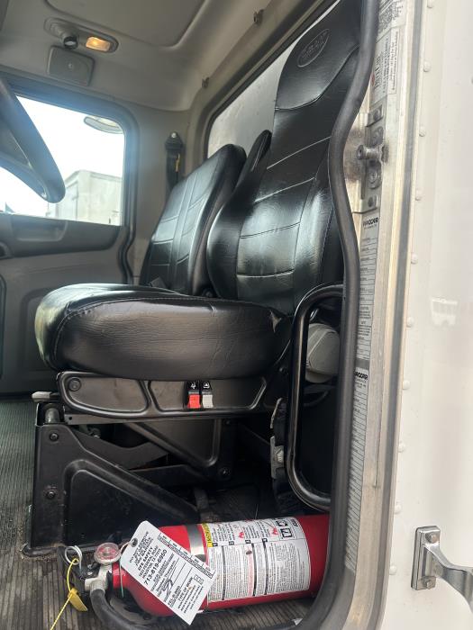 2020 Peterbilt 337-12