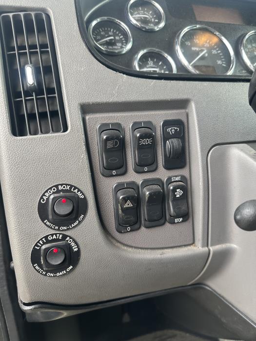 2020 Peterbilt 337-15