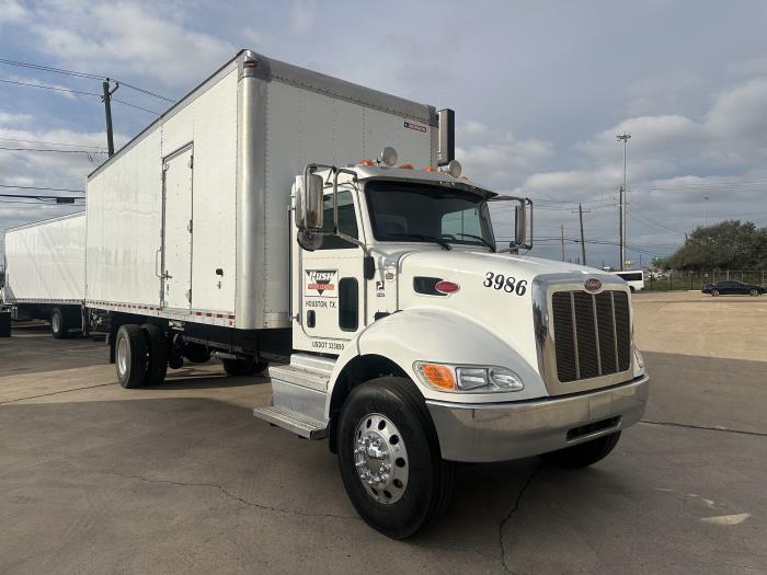 2020 Peterbilt 337-2