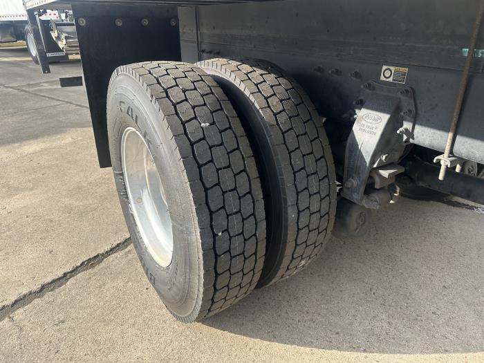 2020 Peterbilt 337-19