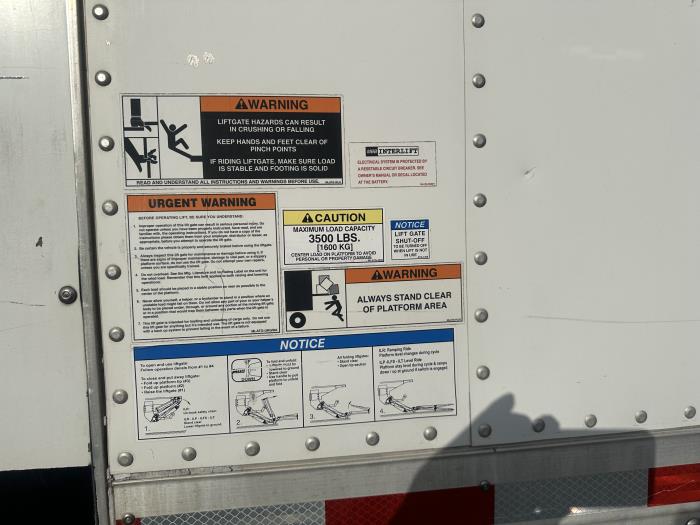 2020 Peterbilt 337-20