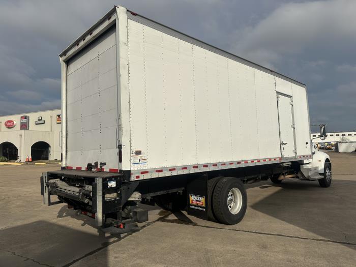 2020 Peterbilt 337-4