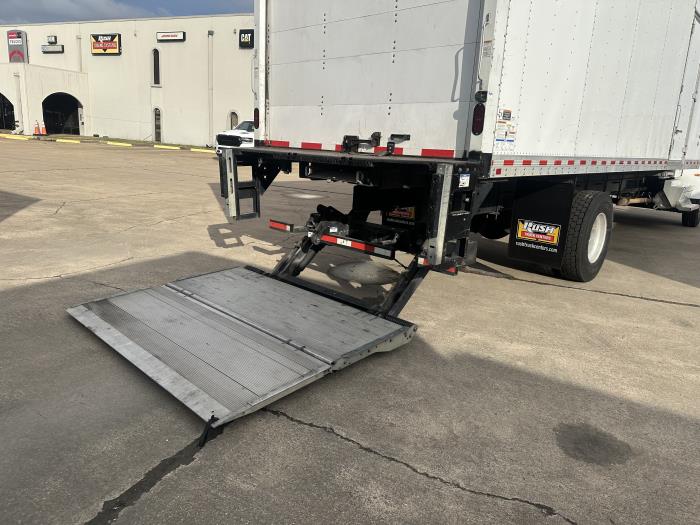 2020 Peterbilt 337-5