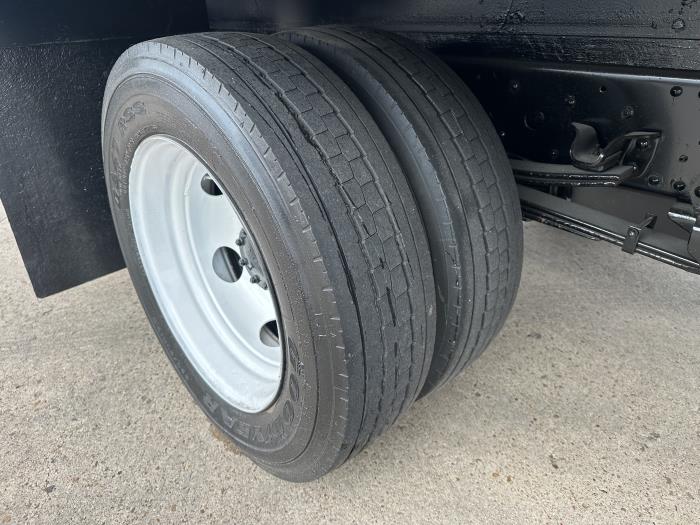 2020 Isuzu NPR-HD-16