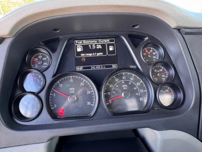 2020 Peterbilt 567-11