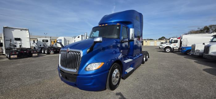 2022 International LT625-1