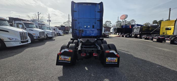 2022 International LT625-4