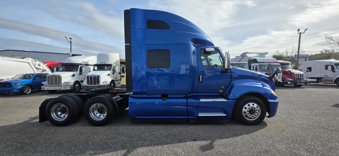 2022 International LT625-6