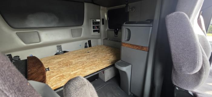 2022 International LT625-14