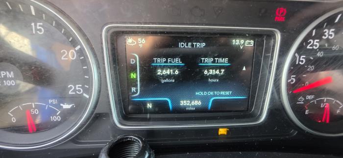 2022 International LT625-23