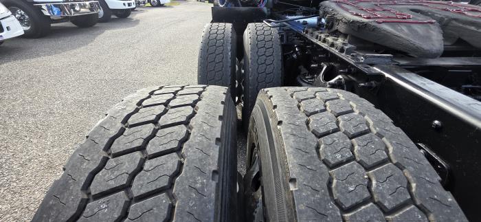 2022 International LT625-29