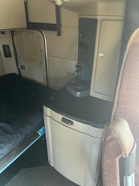 2022 Peterbilt 579-5