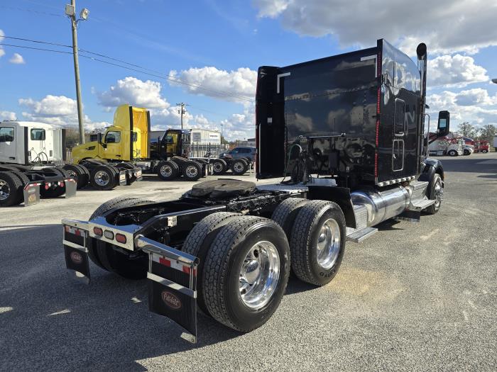 2020 Peterbilt 579-4