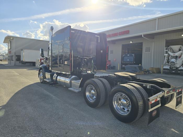 2020 Peterbilt 579-2