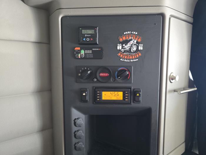 2020 Peterbilt 579-11