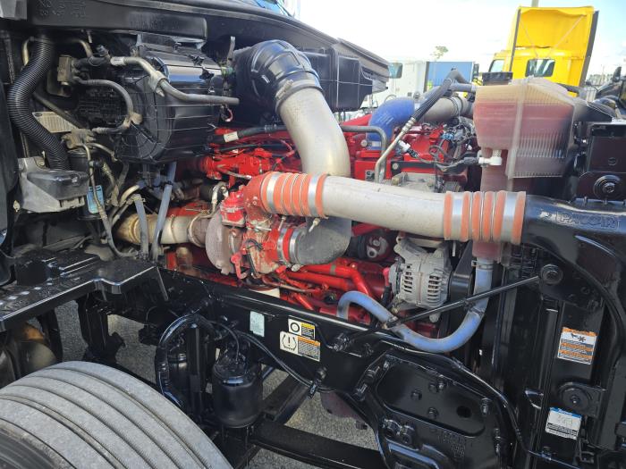 2020 Peterbilt 579-25