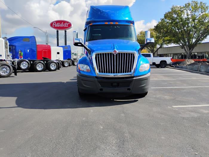 2022 International LT625-1