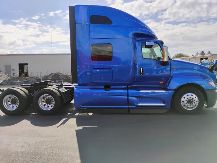 2022 International LT625-2