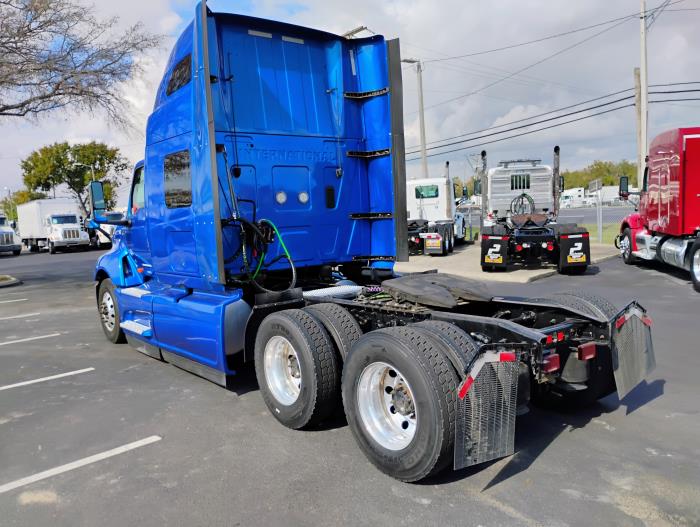 2022 International LT625-7