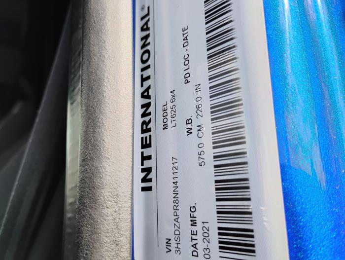 2022 International LT625-10