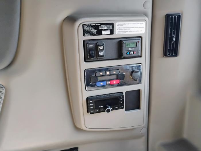 2022 International LT625-22