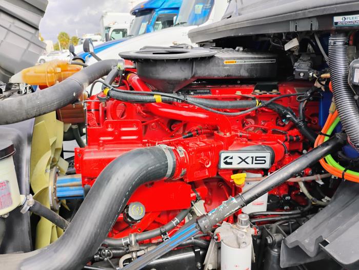 2022 International LT625-24