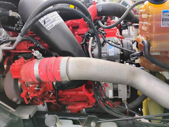 2022 International LT625-27