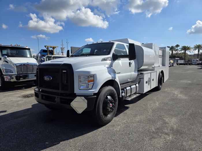 2026 Ford F-750-1