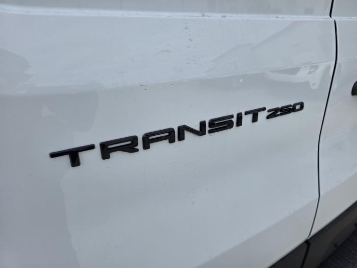 2026 Ford Transit-250-13