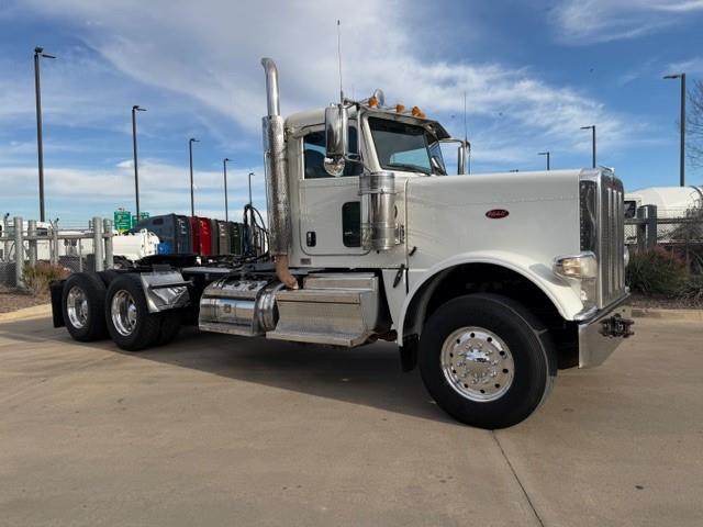 2020 Peterbilt 389-9