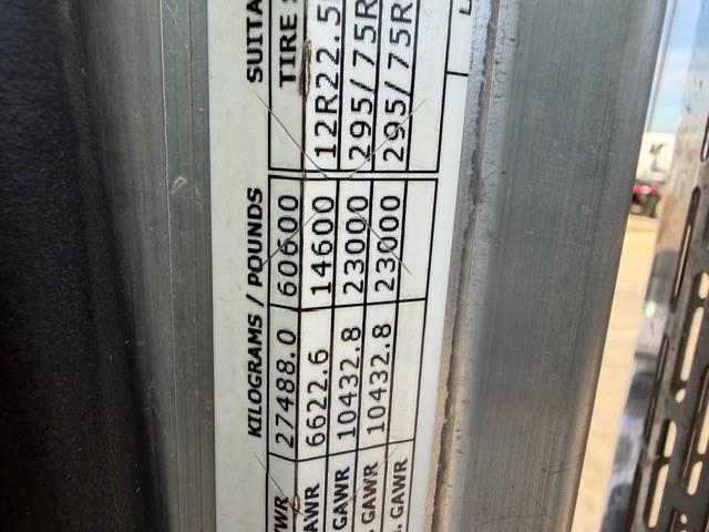 2020 Peterbilt 389-31