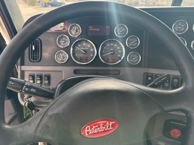 2020 Peterbilt 389-40